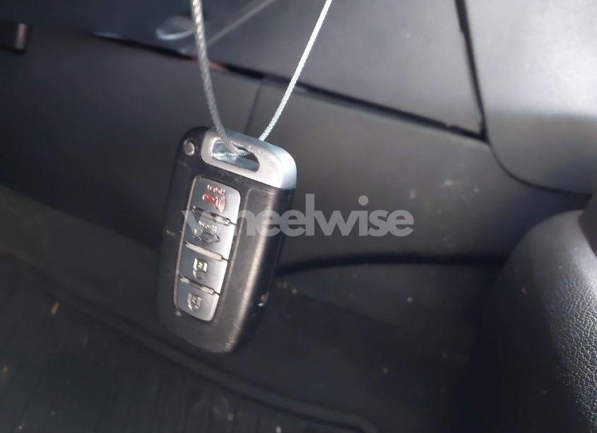 Photo 11 of 2011 Hyundai Sonata SE (VIN 5NPEC4AC3BH180349)