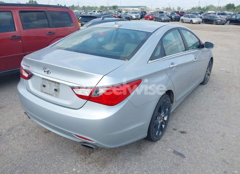Photo 4 of 2011 Hyundai Sonata SE (VIN 5NPEC4AC3BH230361)
