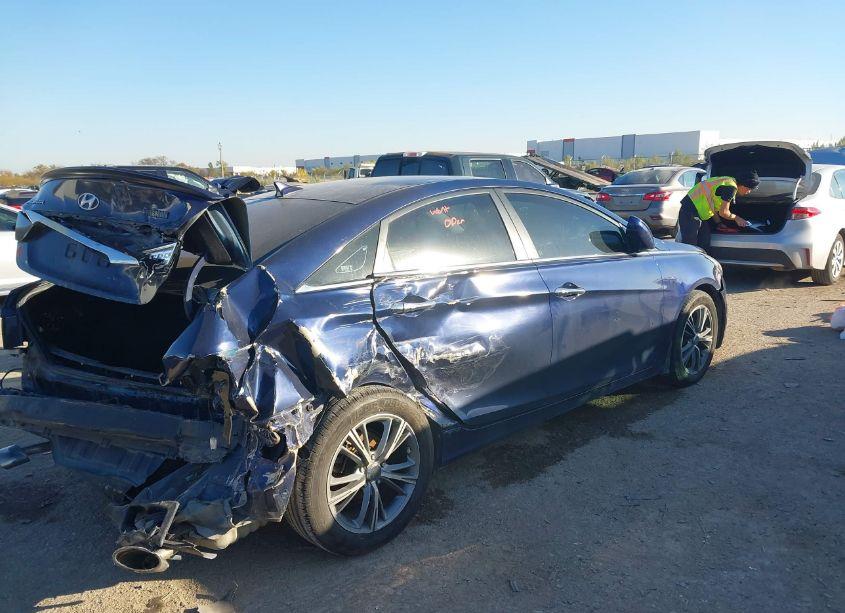 Photo 4 of 2011 Hyundai Sonata SE (VIN 5NPEC4AC3BH267393)