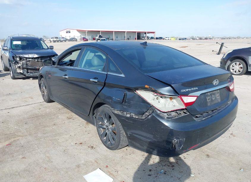 Photo 3 of 2012 Hyundai Sonata SE (VIN 5NPEC4AC3CH327822)