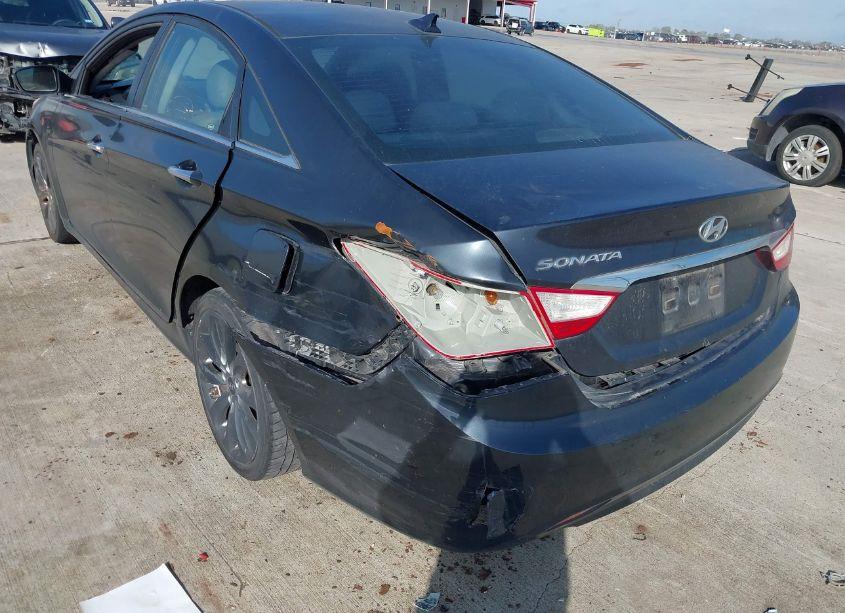 Photo 6 of 2012 Hyundai Sonata SE (VIN 5NPEC4AC3CH327822)