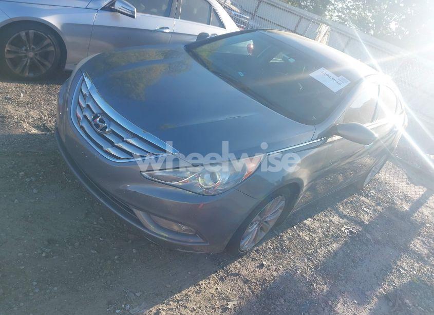 Photo 2 of 2012 Hyundai Sonata SE (VIN 5NPEC4AC3CH346998)