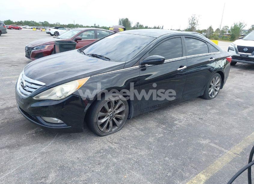 Photo 2 of 2012 Hyundai Sonata SE (VIN 5NPEC4AC3CH350016)