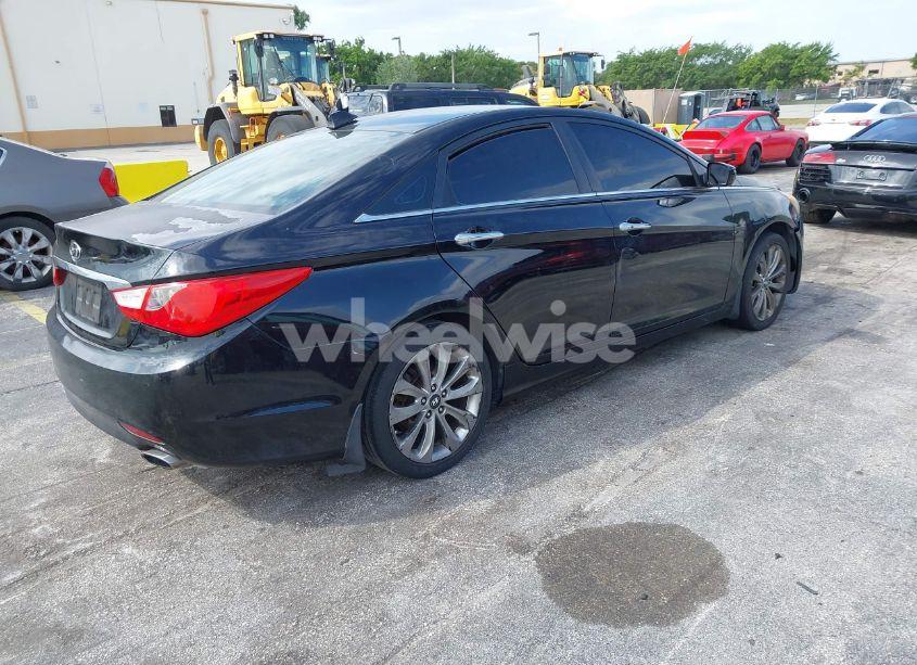 Photo 4 of 2012 Hyundai Sonata SE (VIN 5NPEC4AC3CH350016)