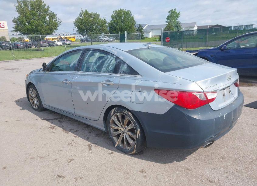 Photo 3 of 2012 Hyundai Sonata SE (VIN 5NPEC4AC3CH368855)