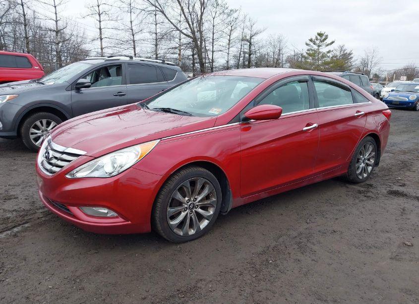 Photo 2 of 2012 Hyundai Sonata SE (VIN 5NPEC4AC3CH375742)