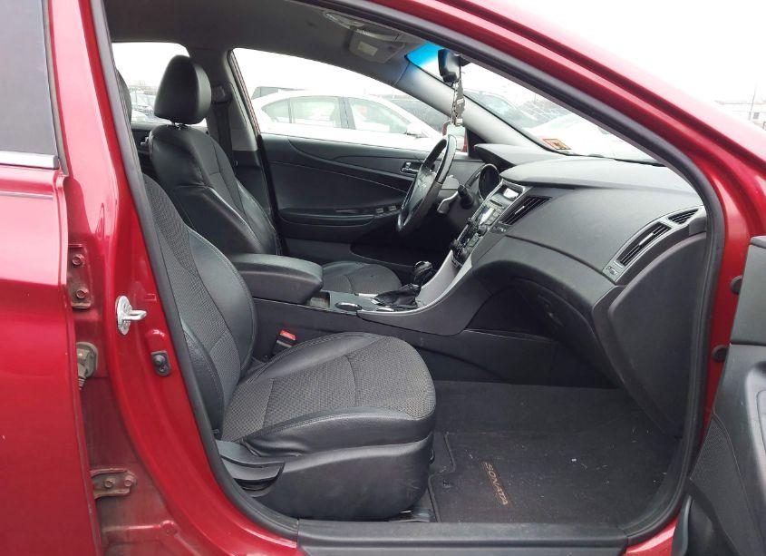 Photo 5 of 2012 Hyundai Sonata SE (VIN 5NPEC4AC3CH375742)