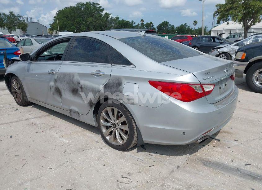 Photo 3 of 2012 Hyundai Sonata SE (VIN 5NPEC4AC3CH387437)