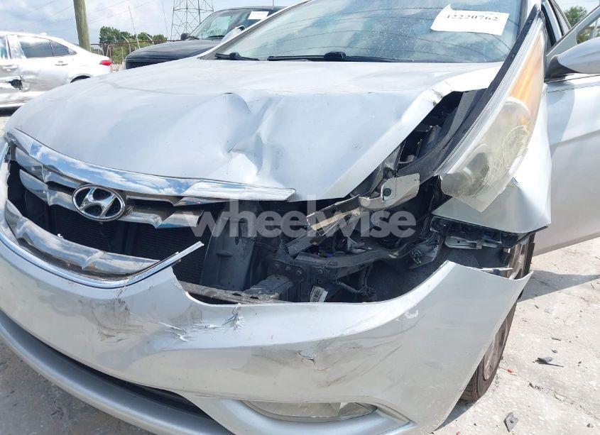 Photo 6 of 2012 Hyundai Sonata SE (VIN 5NPEC4AC3CH387437)