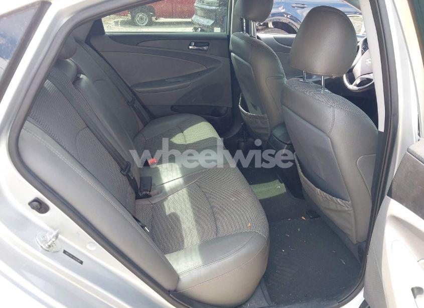 Photo 8 of 2012 Hyundai Sonata SE (VIN 5NPEC4AC3CH387437)
