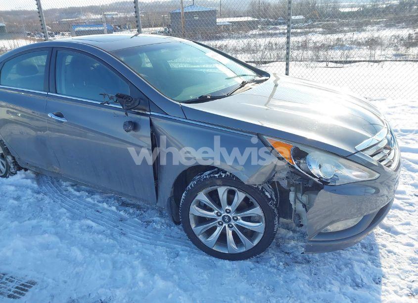 Photo 6 of 2012 Hyundai Sonata SE (VIN 5NPEC4AC3CH413986)