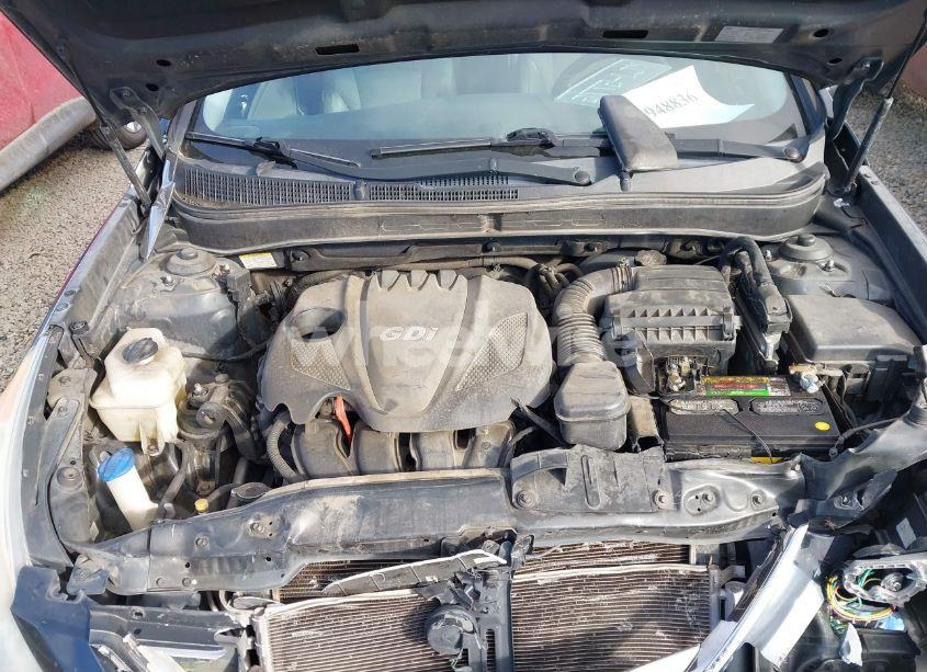 Photo 10 of 2012 Hyundai Sonata SE (VIN 5NPEC4AC3CH437754)