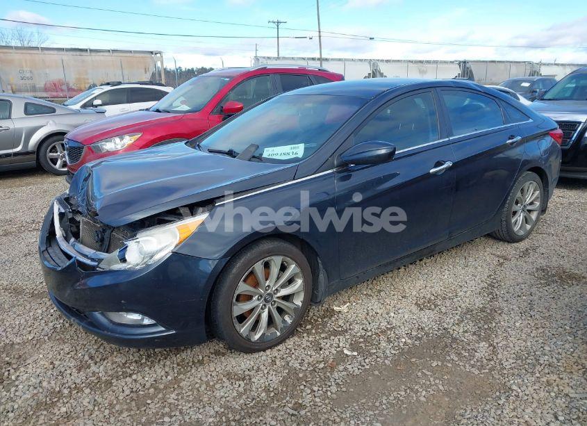 Photo 2 of 2012 Hyundai Sonata SE (VIN 5NPEC4AC3CH437754)