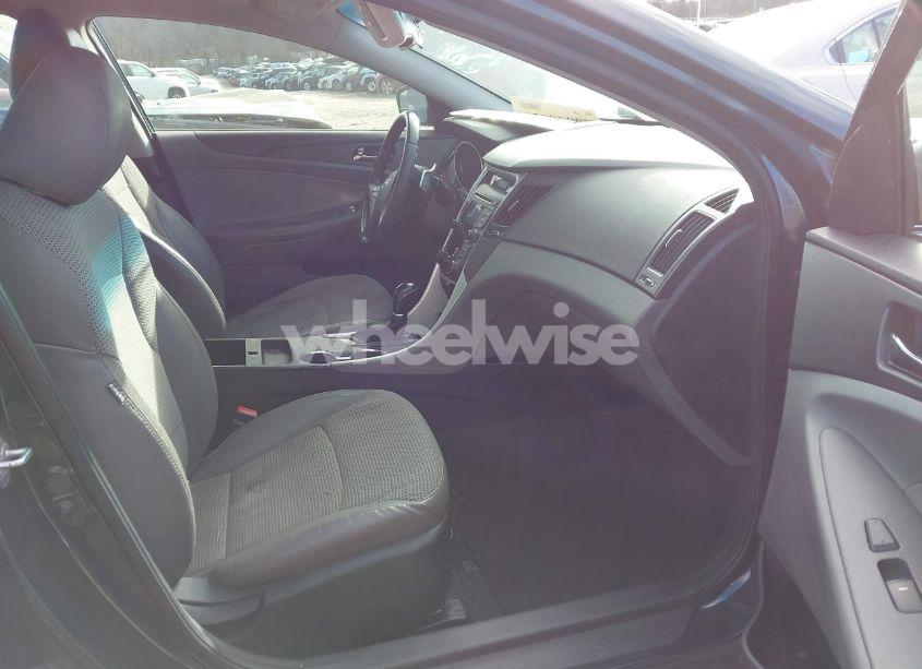 Photo 5 of 2012 Hyundai Sonata SE (VIN 5NPEC4AC3CH437754)