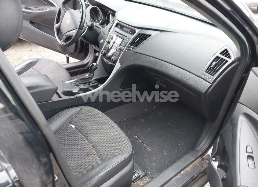 Photo 5 of 2012 Hyundai Sonata SE (VIN 5NPEC4AC3CH451508)