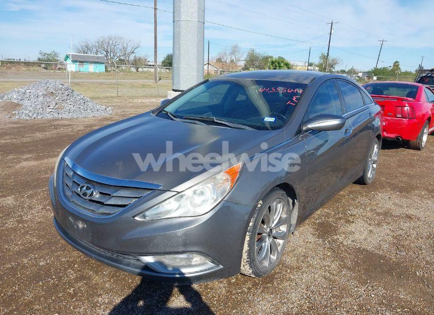 Photo 6 of 2013 Hyundai Sonata SE (VIN 5NPEC4AC3DH505357)