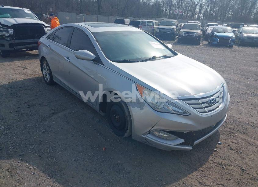 2013 Hyundai Sonata SE (VIN 5NPEC4AC3DH509067) main photo
