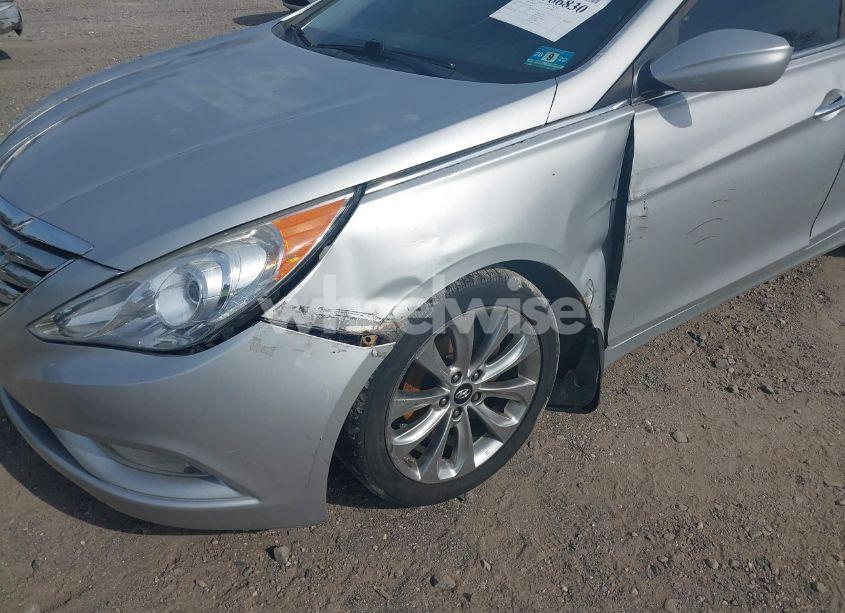 Photo 6 of 2013 Hyundai Sonata SE (VIN 5NPEC4AC3DH509067)