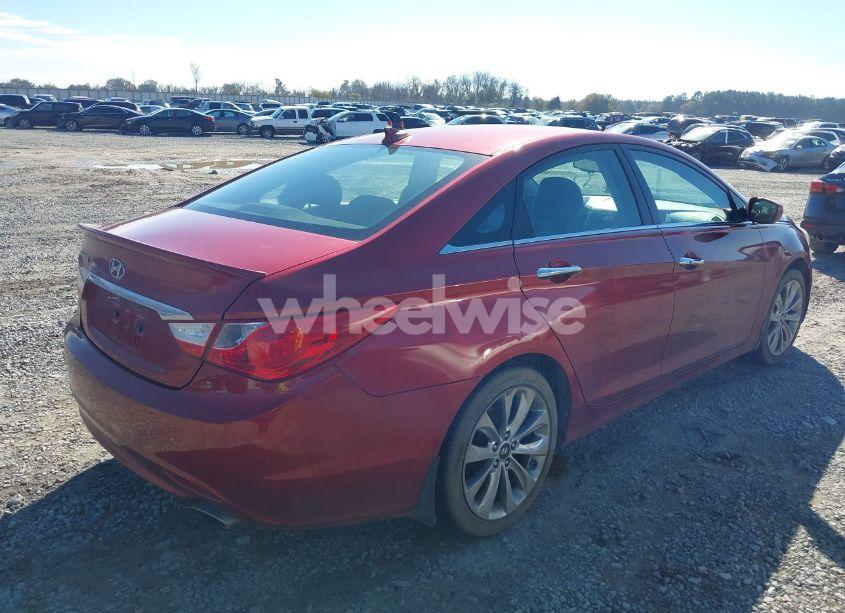 Photo 4 of 2013 Hyundai Sonata SE (VIN 5NPEC4AC3DH510297)