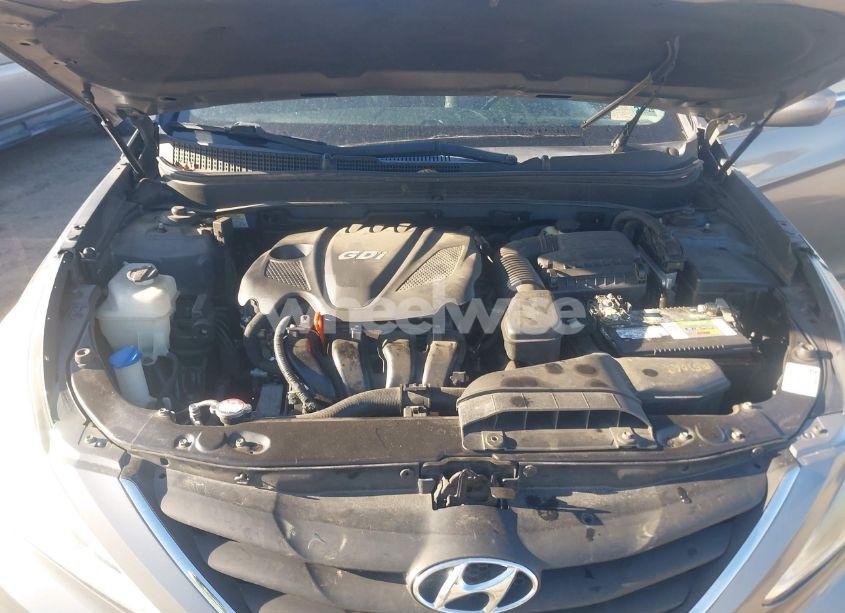 Photo 10 of 2013 Hyundai Sonata SE (VIN 5NPEC4AC3DH518237)