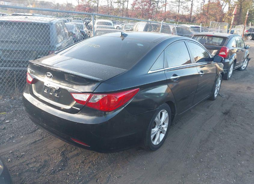 Photo 4 of 2013 Hyundai Sonata LIMITED (VIN 5NPEC4AC3DH571102)