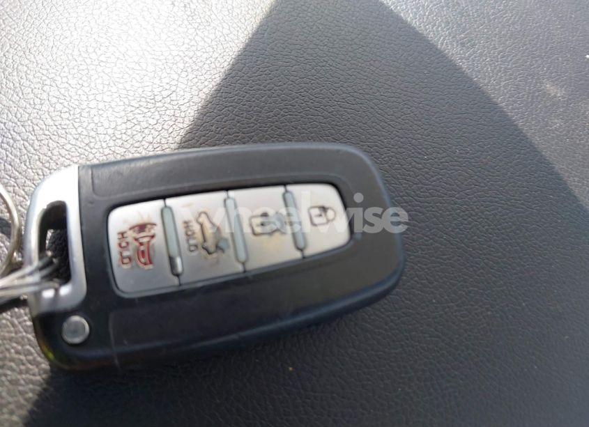 Photo 11 of 2013 Hyundai Sonata SE (VIN 5NPEC4AC3DH614594)