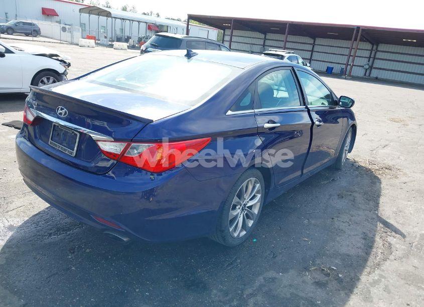 Photo 4 of 2013 Hyundai Sonata SE (VIN 5NPEC4AC3DH614594)