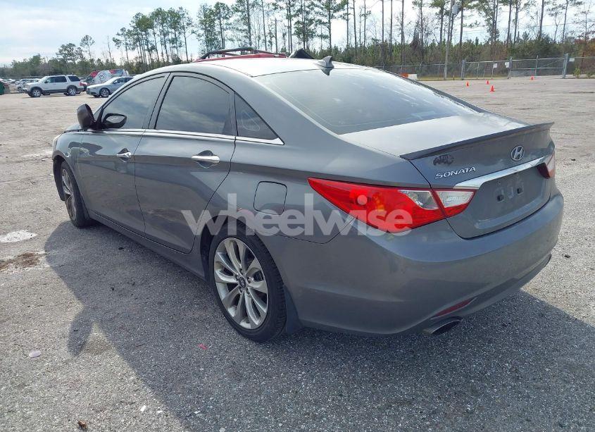 Photo 3 of 2013 Hyundai Sonata SE (VIN 5NPEC4AC3DH642296)