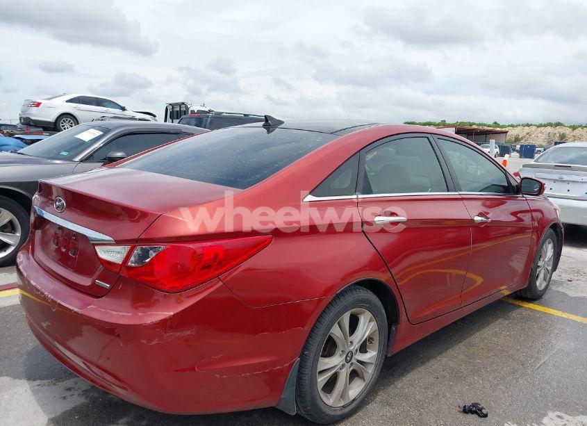 Photo 4 of 2013 Hyundai Sonata LIMITED (VIN 5NPEC4AC3DH680692)
