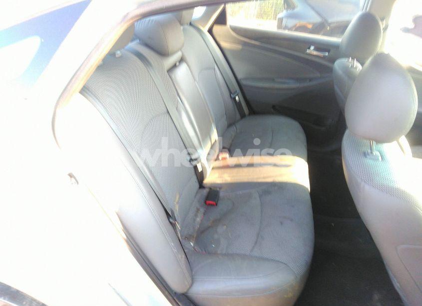 Photo 8 of 2013 Hyundai Sonata SE (VIN 5NPEC4AC3DH698691)