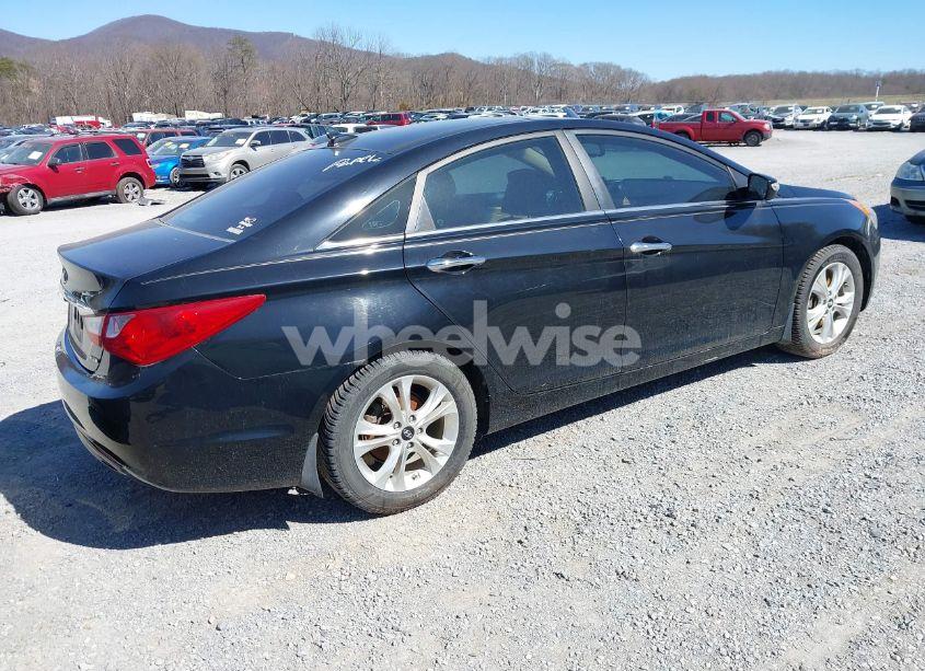 Photo 4 of 2013 Hyundai Sonata LIMITED (VIN 5NPEC4AC3DH715053)