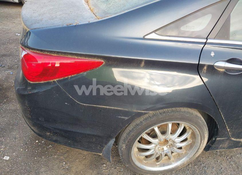 Photo 6 of 2013 Hyundai Sonata SE (VIN 5NPEC4AC3DH738977)