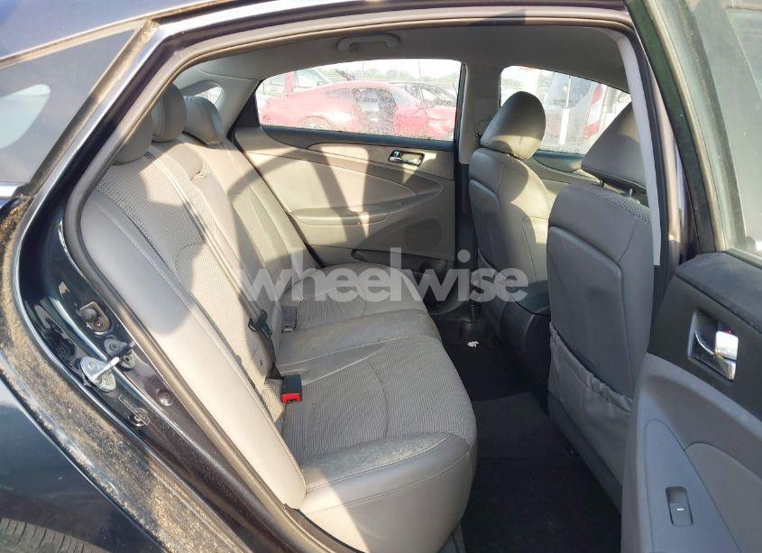 Photo 8 of 2013 Hyundai Sonata SE (VIN 5NPEC4AC3DH738977)