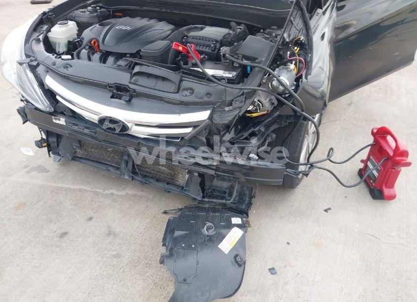 Photo 6 of 2014 Hyundai Sonata SE (VIN 5NPEC4AC3EH851619)