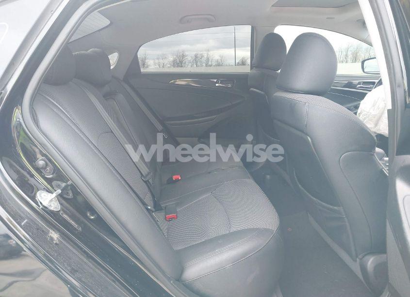 Photo 8 of 2014 Hyundai Sonata SE (VIN 5NPEC4AC3EH851619)