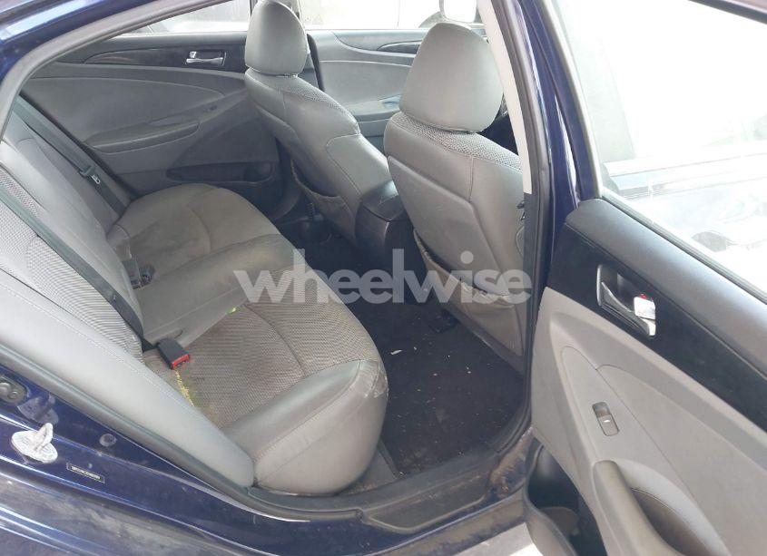 Photo 8 of 2014 Hyundai Sonata SE (VIN 5NPEC4AC3EH887844)