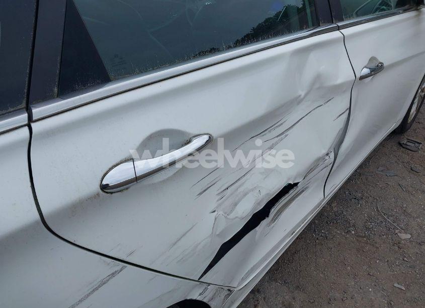 Photo 6 of 2011 Hyundai Sonata LIMITED (VIN 5NPEC4AC4BH002661)