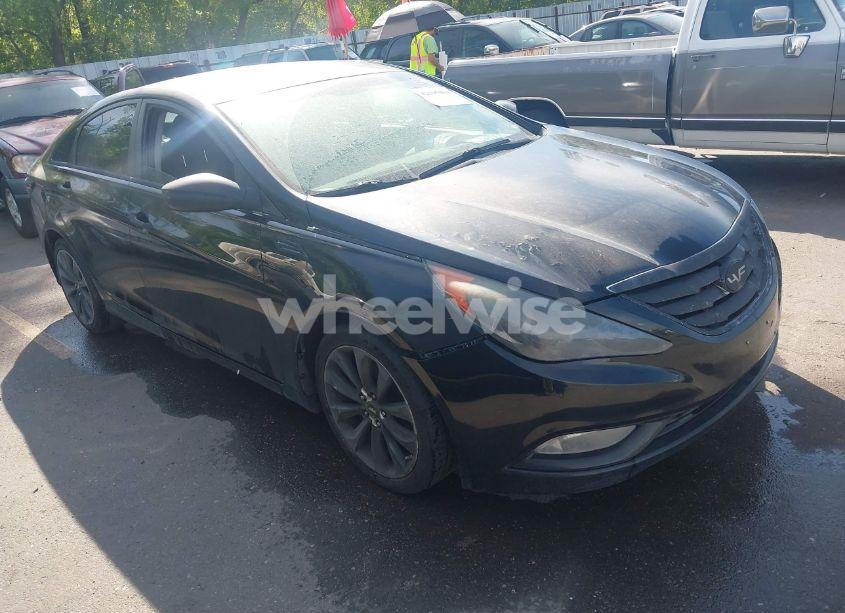 2011 Hyundai Sonata SE (VIN 5NPEC4AC4BH013076) main photo