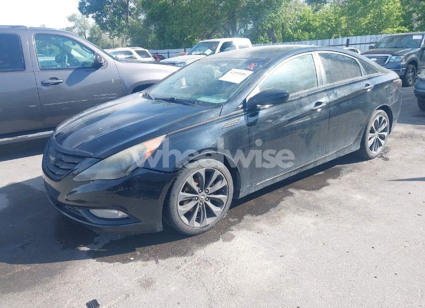 Photo 2 of 2011 Hyundai Sonata SE (VIN 5NPEC4AC4BH013076)