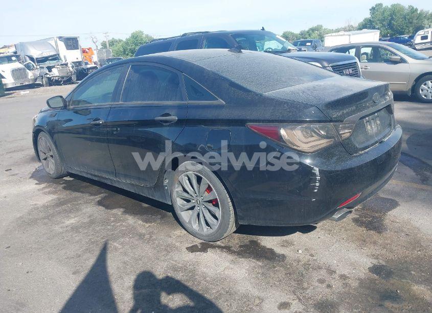 Photo 3 of 2011 Hyundai Sonata SE (VIN 5NPEC4AC4BH013076)