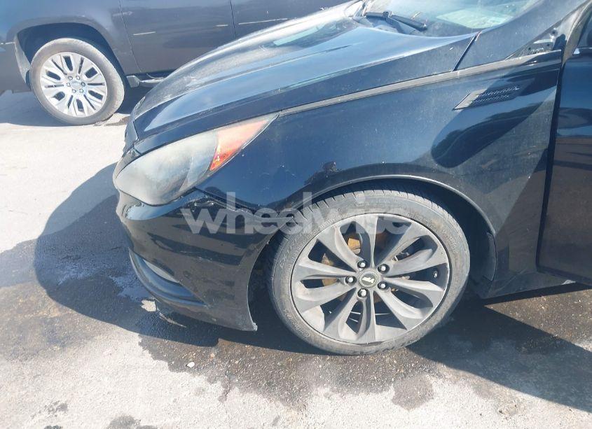 Photo 6 of 2011 Hyundai Sonata SE (VIN 5NPEC4AC4BH013076)