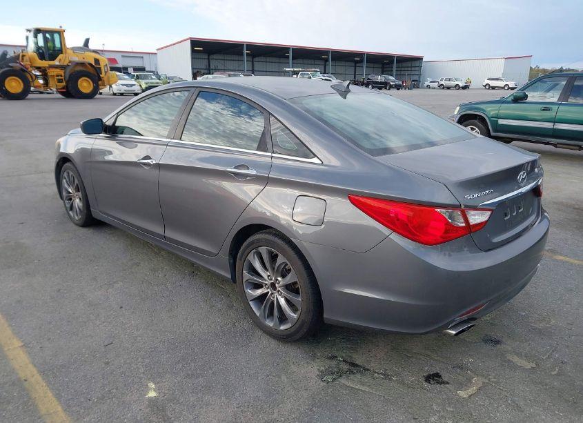 Photo 3 of 2011 Hyundai Sonata SE (VIN 5NPEC4AC4BH045820)