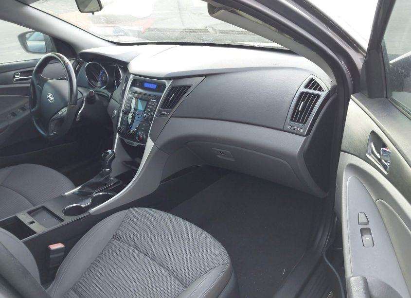 Photo 5 of 2011 Hyundai Sonata SE (VIN 5NPEC4AC4BH045820)