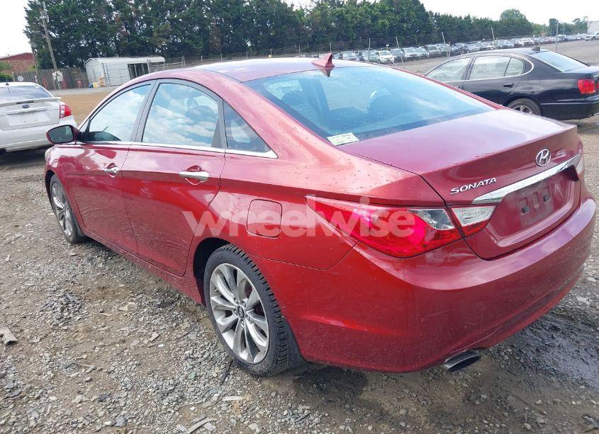 Photo 3 of 2011 Hyundai Sonata SE (VIN 5NPEC4AC4BH096427)