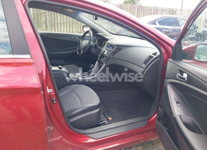 Photo 5 of 2011 Hyundai Sonata SE (VIN 5NPEC4AC4BH096427)