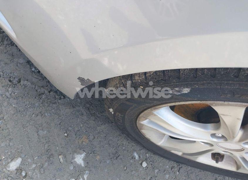 Photo 13 of 2011 Hyundai Sonata LIMITED (VIN 5NPEC4AC4BH114053)