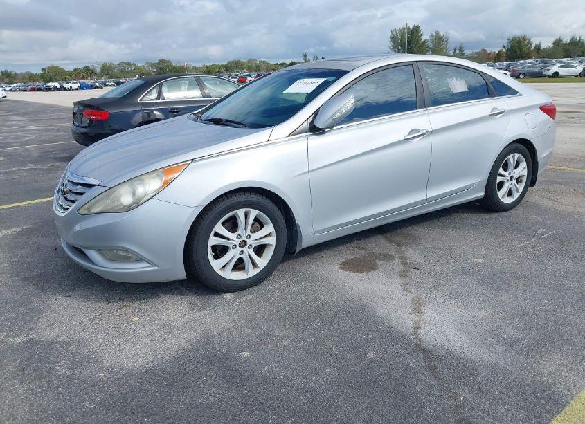 Photo 2 of 2011 Hyundai Sonata LIMITED (VIN 5NPEC4AC4BH123738)