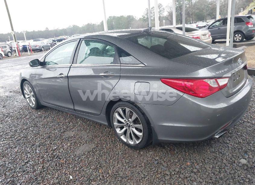 Photo 3 of 2011 Hyundai Sonata SE (VIN 5NPEC4AC4BH124386)