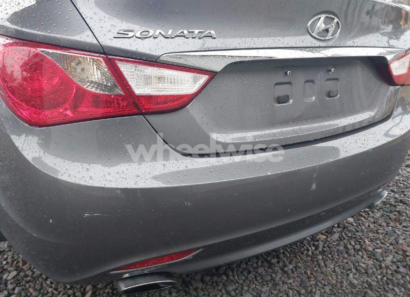 Photo 6 of 2011 Hyundai Sonata SE (VIN 5NPEC4AC4BH124386)