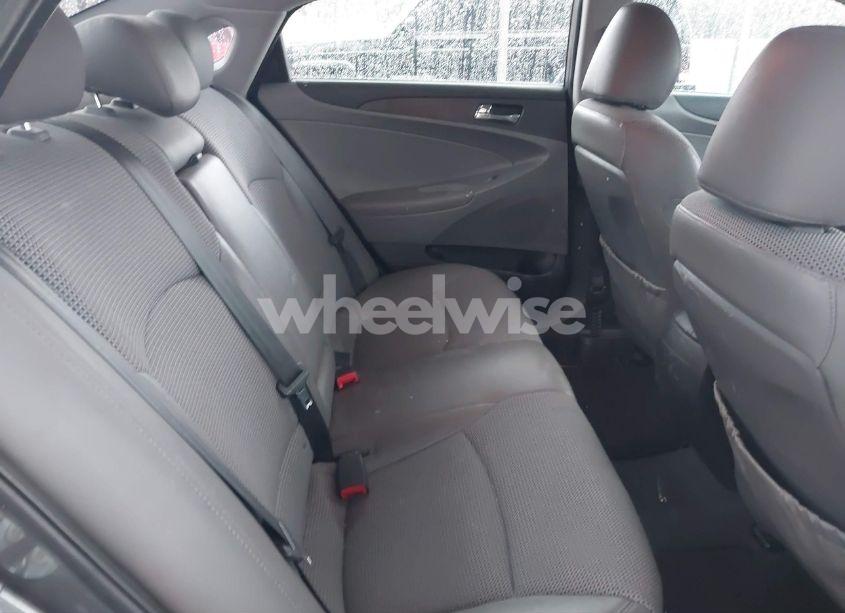 Photo 8 of 2011 Hyundai Sonata SE (VIN 5NPEC4AC4BH124386)